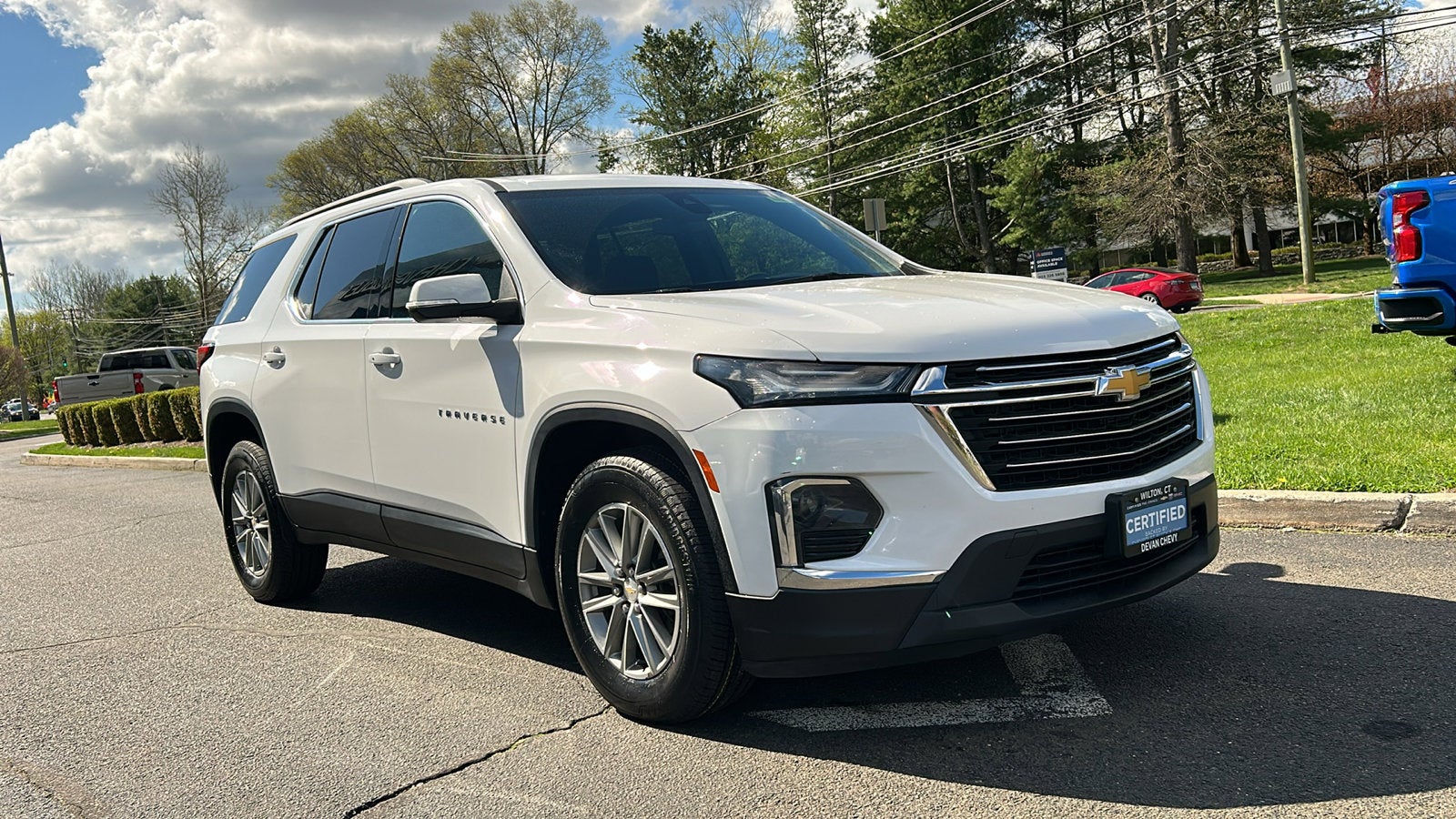 2023 Chevrolet Traverse — side profile view