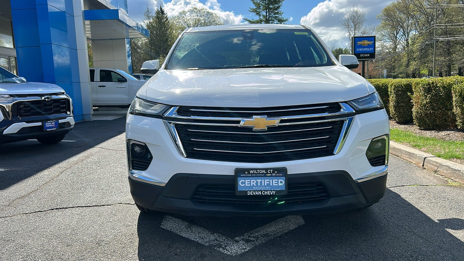 2023 Chevrolet Traverse — rear three-quarter view