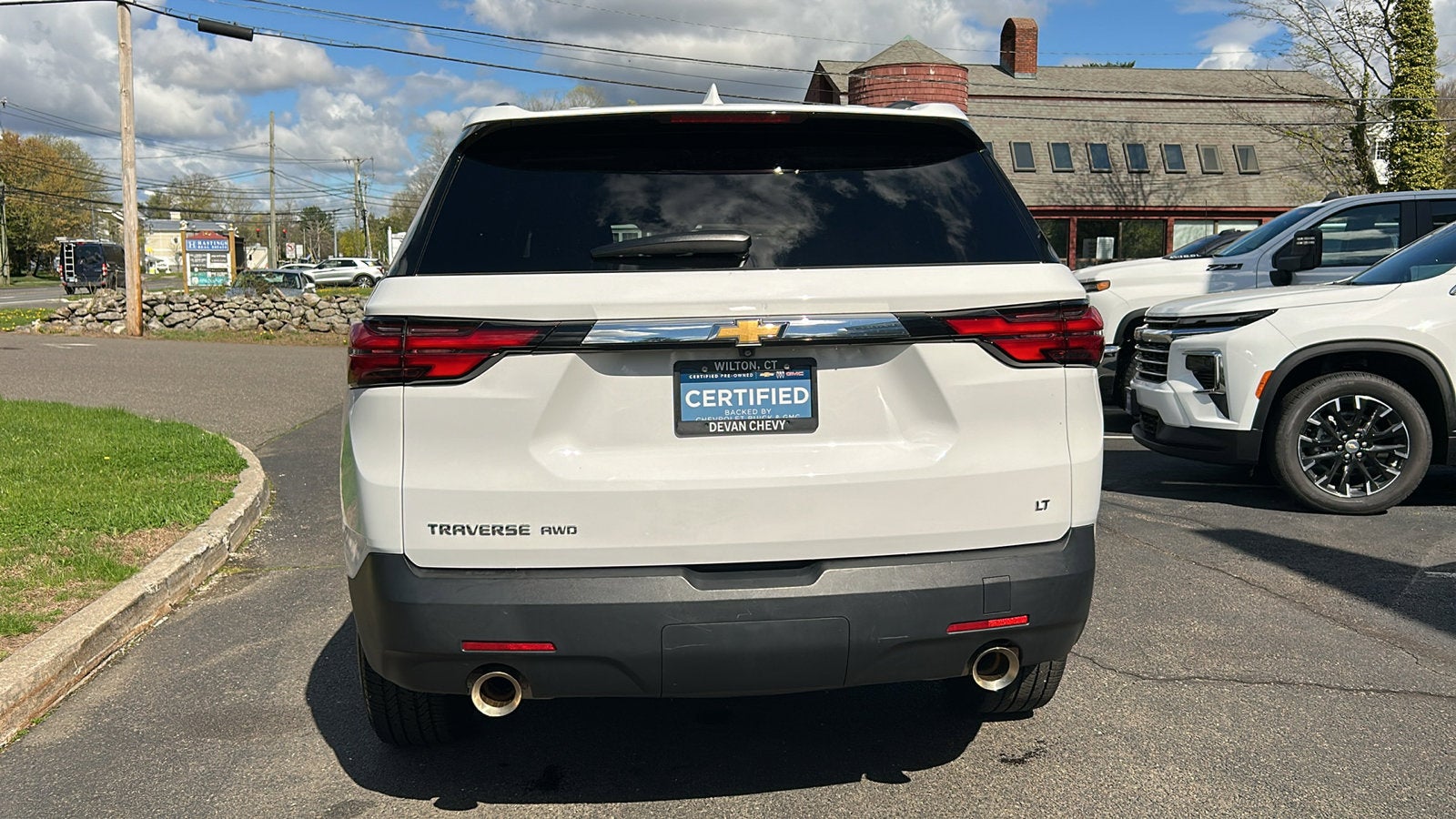 2023 Chevrolet Traverse — detail view